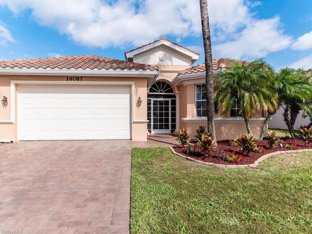 14087 Mirror Ct, Naples, FL 34114-1