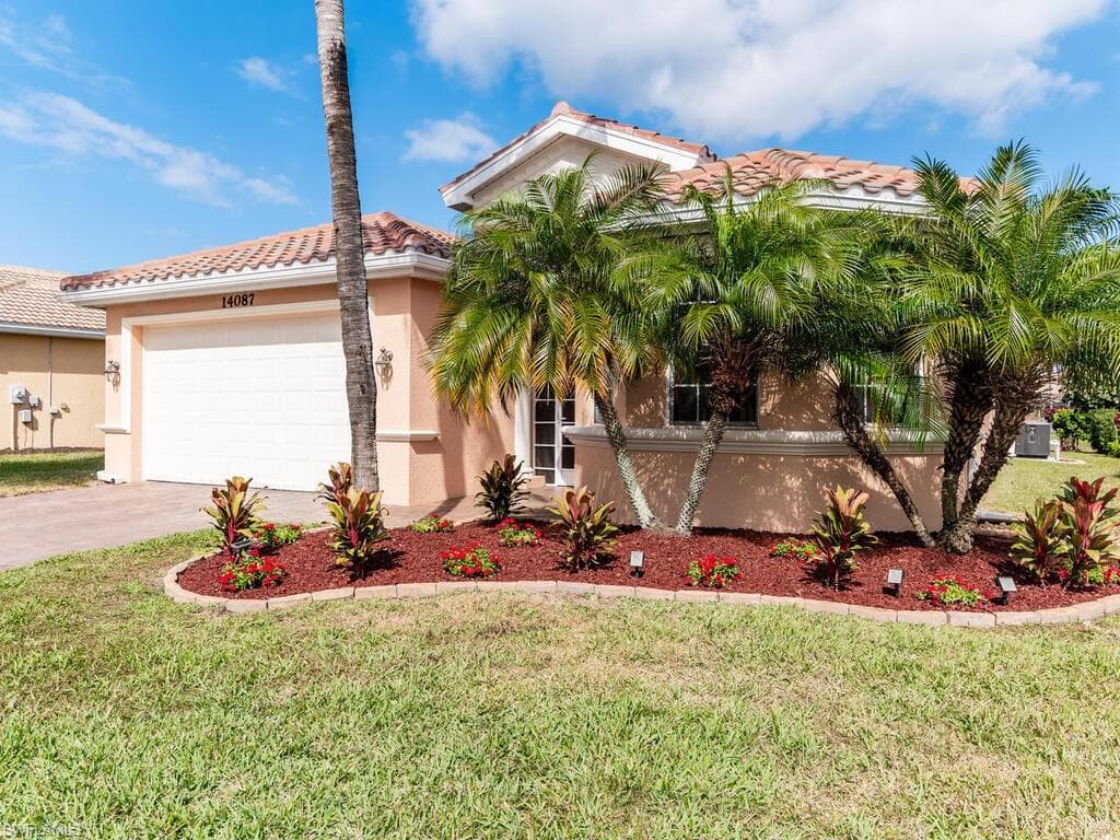 14087 Mirror Ct, Naples, FL 34114-30