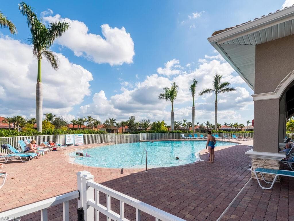 14087 Mirror Ct, Naples, FL 34114-36