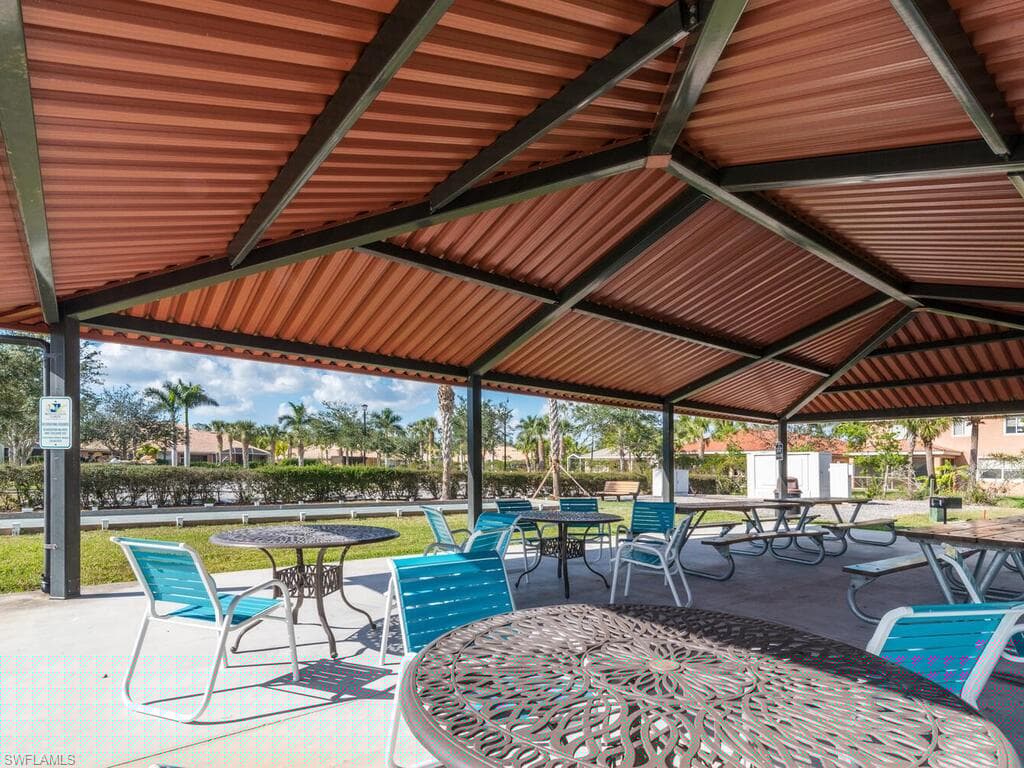 14087 Mirror Ct, Naples, FL 34114-39