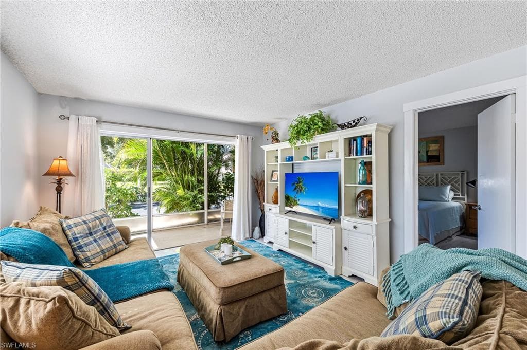 3150 Binnacle Dr 118, Naples, FL 34103-12