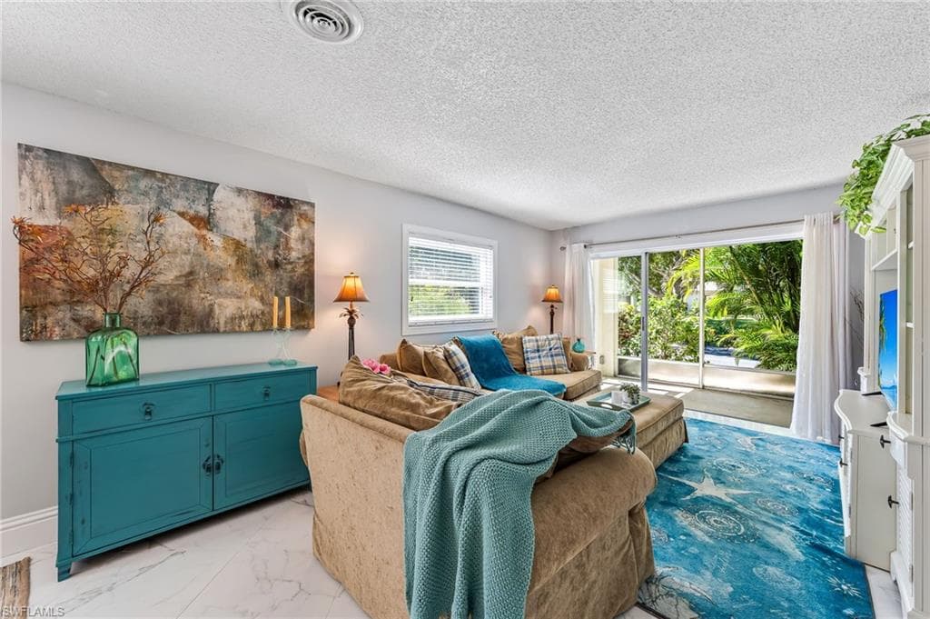 3150 Binnacle Dr 118, Naples, FL 34103-13
