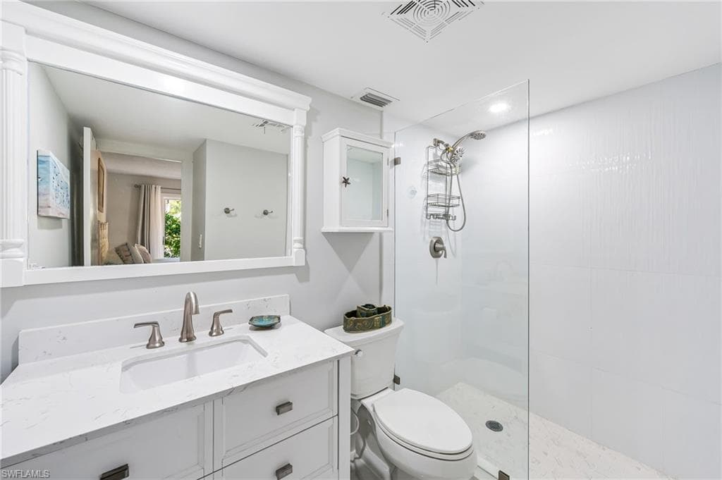 3150 Binnacle Dr 118, Naples, FL 34103-17
