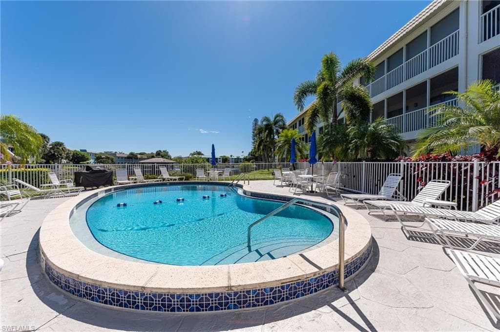 3150 Binnacle Dr 118, Naples, FL 34103-23