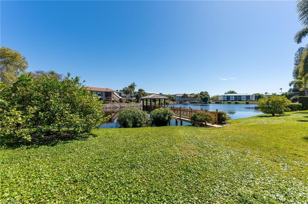 3150 Binnacle Dr 118, Naples, FL 34103-24