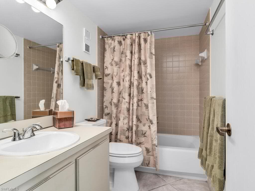 320 Seaview Ct 304, Marco Island, FL 34145-15