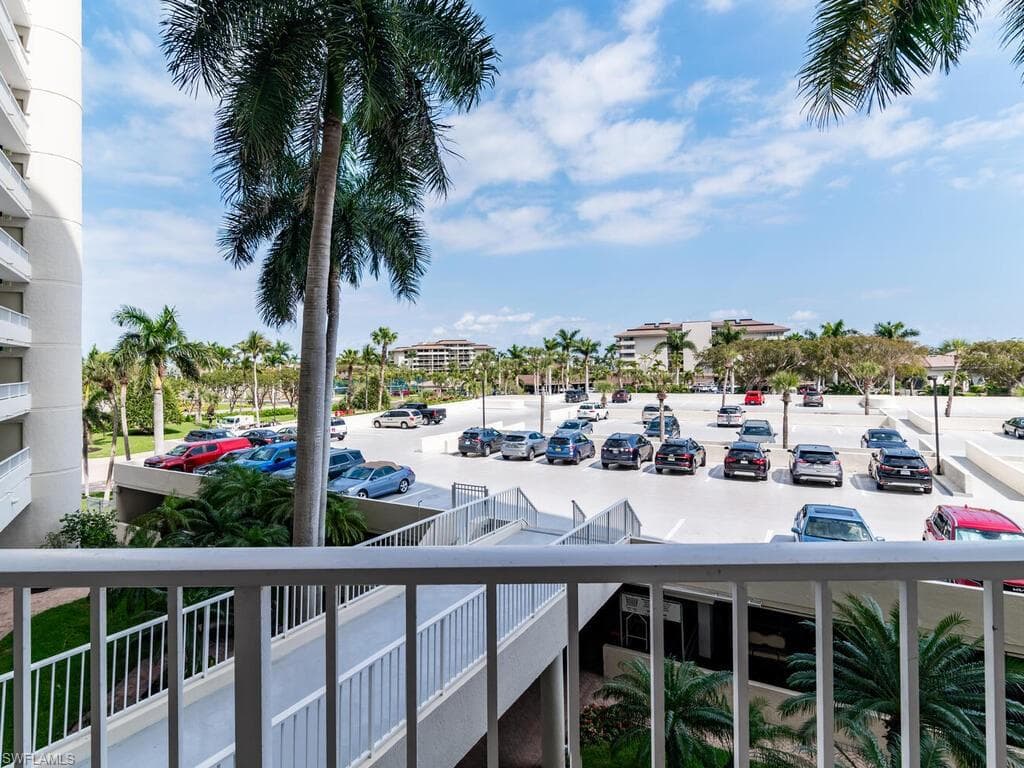 320 Seaview Ct 304, Marco Island, FL 34145-18