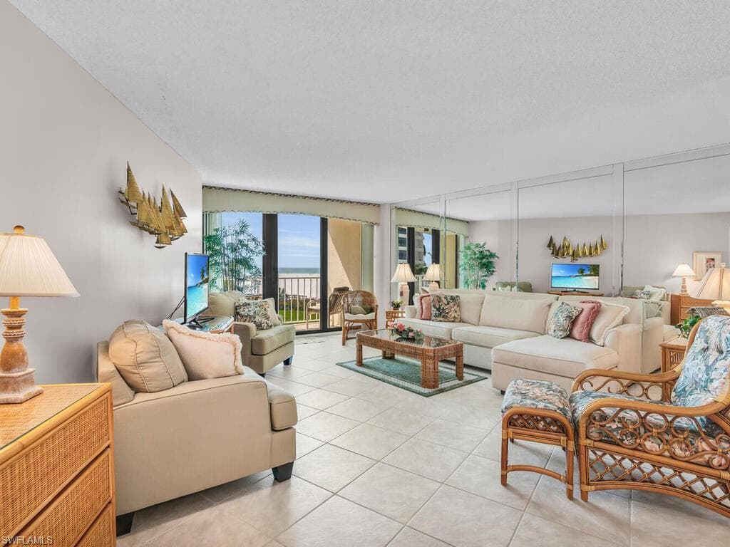 320 Seaview Ct 304, Marco Island, FL 34145-7