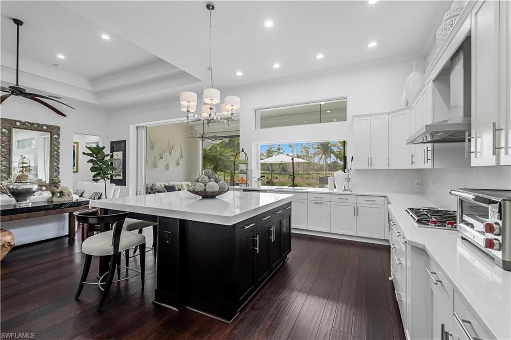 5090 Andros Dr, Naples, FL 34113-11