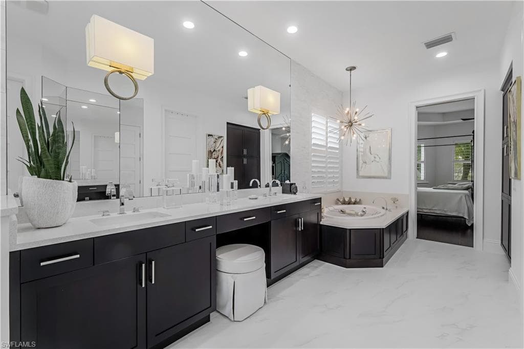 5090 Andros Dr, Naples, FL 34113-18