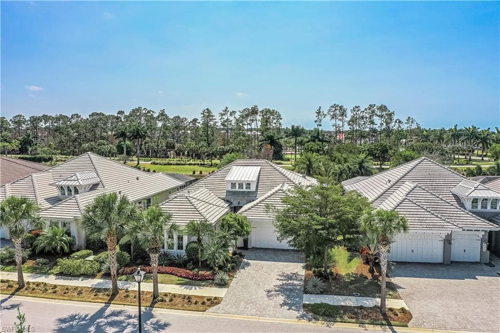 5090 Andros Dr, Naples, FL 34113-3