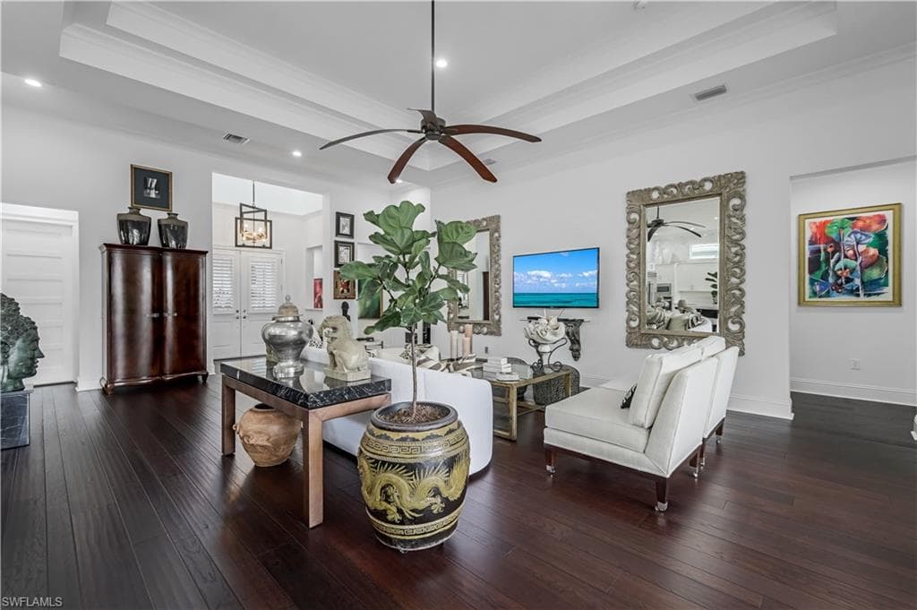 5090 Andros Dr, Naples, FL 34113-8