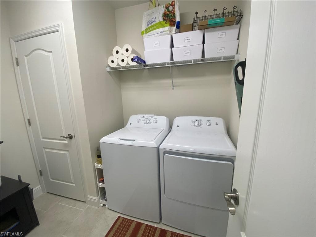 2343 Sheen Ln 402, Naples, FL 34120-22