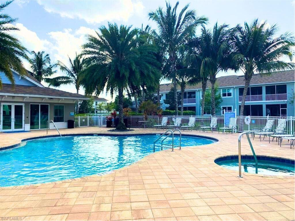 2343 Sheen Ln 402, Naples, FL 34120-28