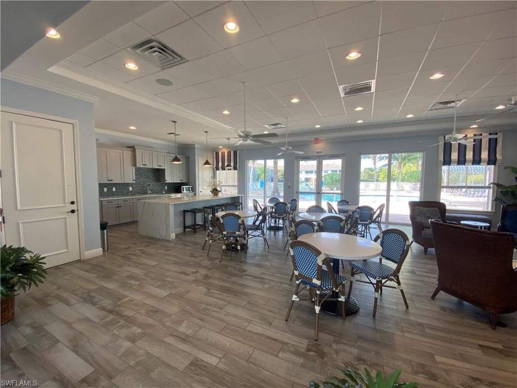 2343 Sheen Ln 402, Naples, FL 34120-34