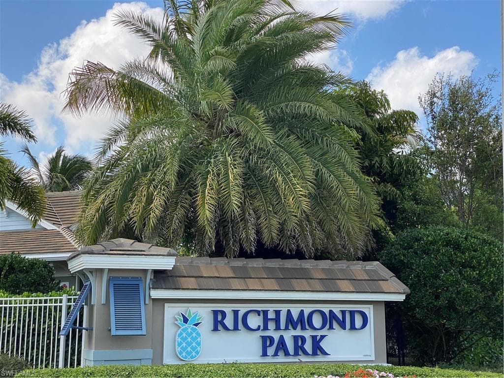 2343 Sheen Ln 402, Naples, FL 34120-36