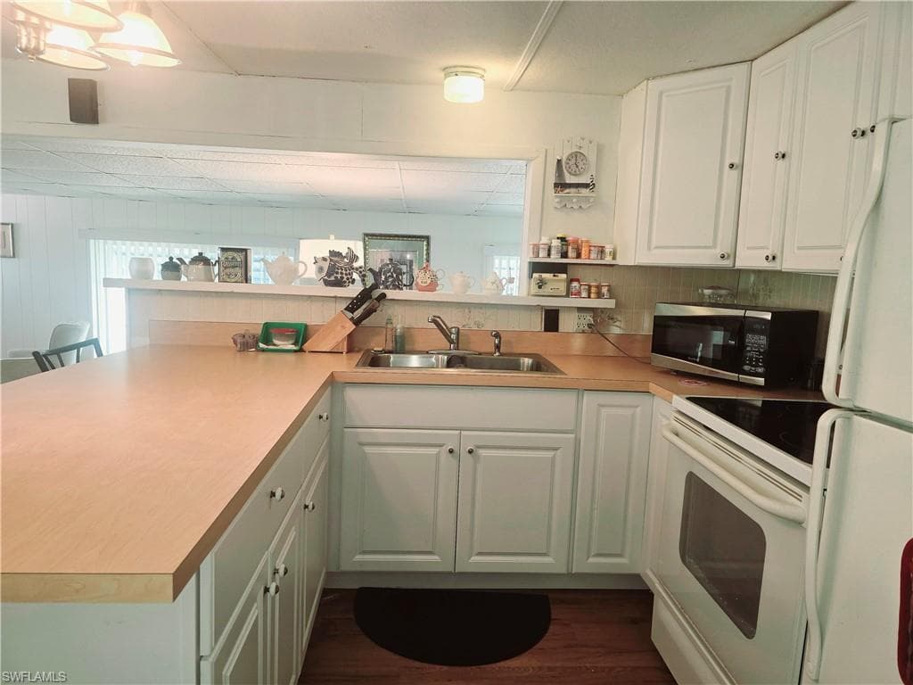 99 Moorhead Mnr 99, Naples, FL 34112-12