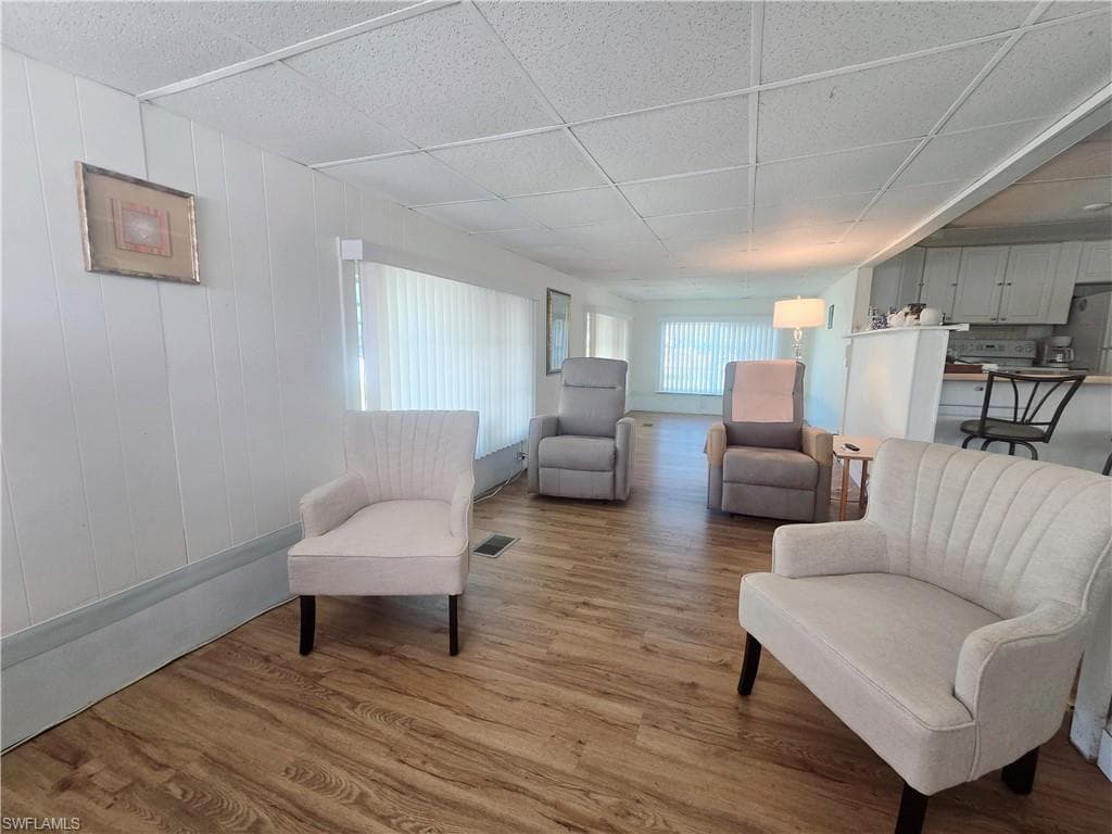 99 Moorhead Mnr 99, Naples, FL 34112-4