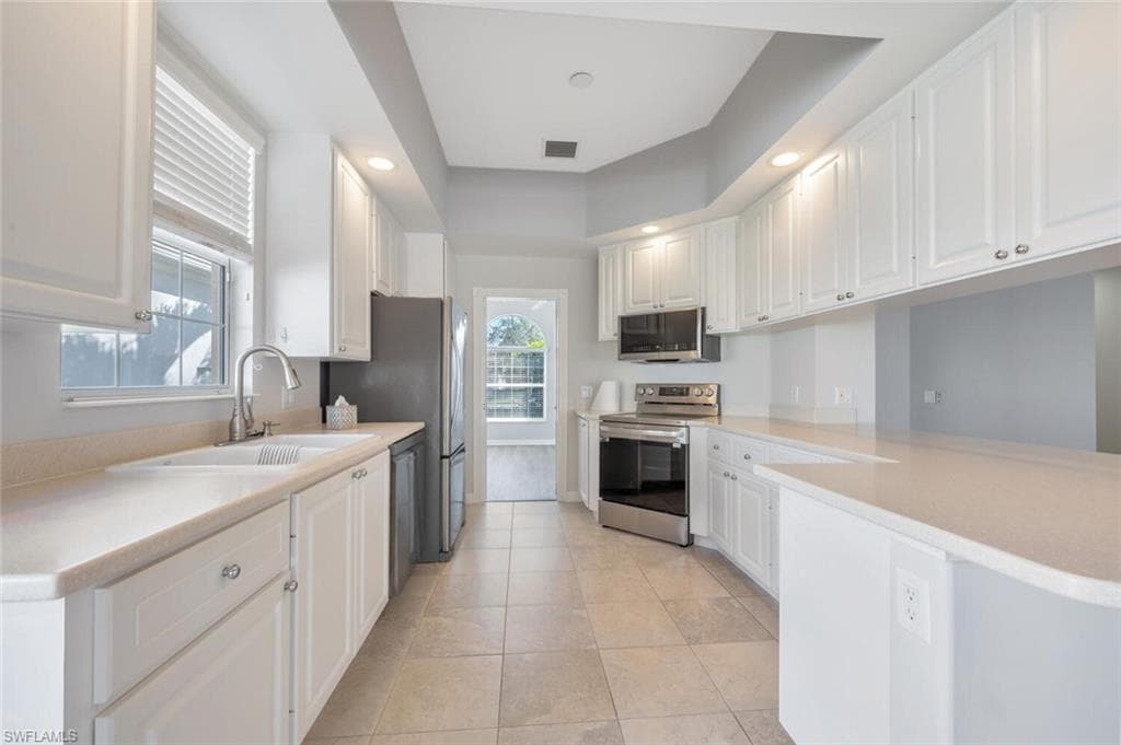7765 Orvieto Ct, Naples, FL 34114-10