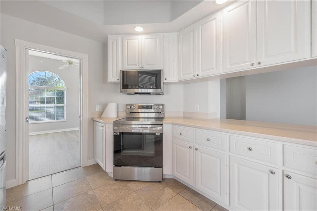 7765 Orvieto Ct, Naples, FL 34114-11
