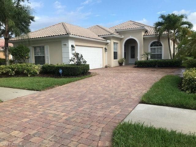 7765 Orvieto Ct, Naples, FL 34114-2