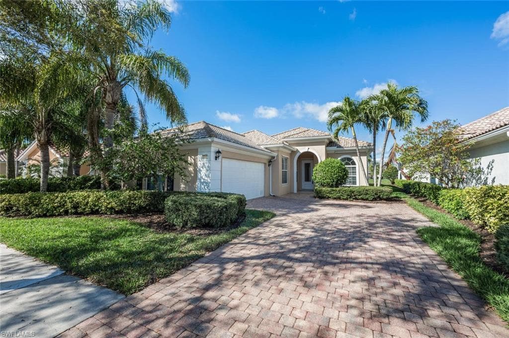 7765 Orvieto Ct, Naples, FL 34114-3