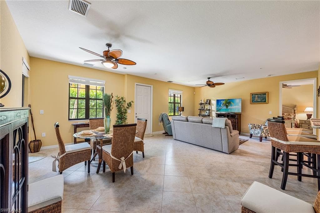 9036 Alturas St 3603, Naples, FL 34113-9