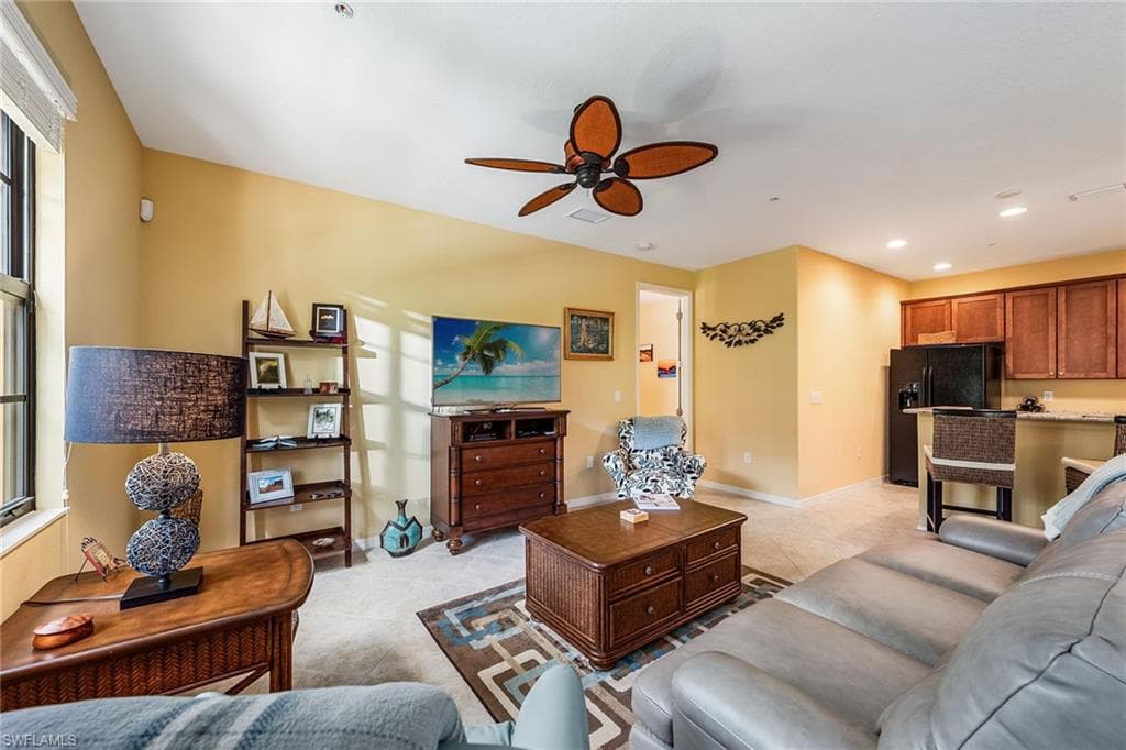9036 Alturas St 3603, Naples, FL 34113-3