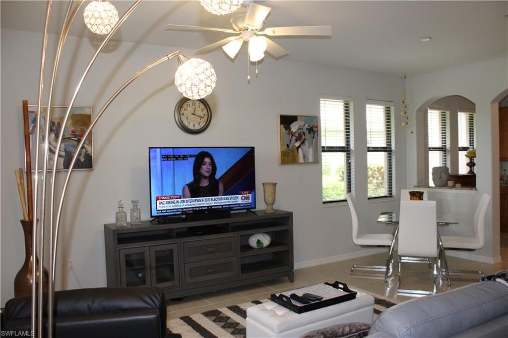 1367 Artesia Dr E 302, Naples, FL 34113-4