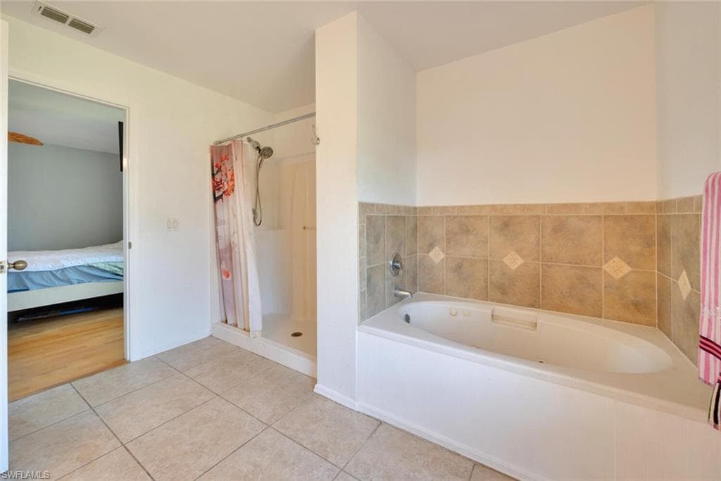 939 Church St, Everglades City, FL 34137-13