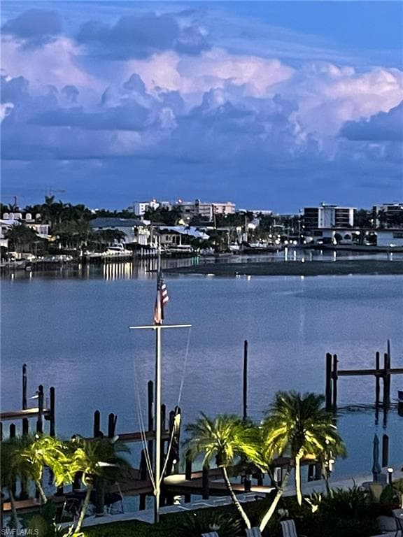 222 Harbour Dr 116, Naples, FL 34103-33