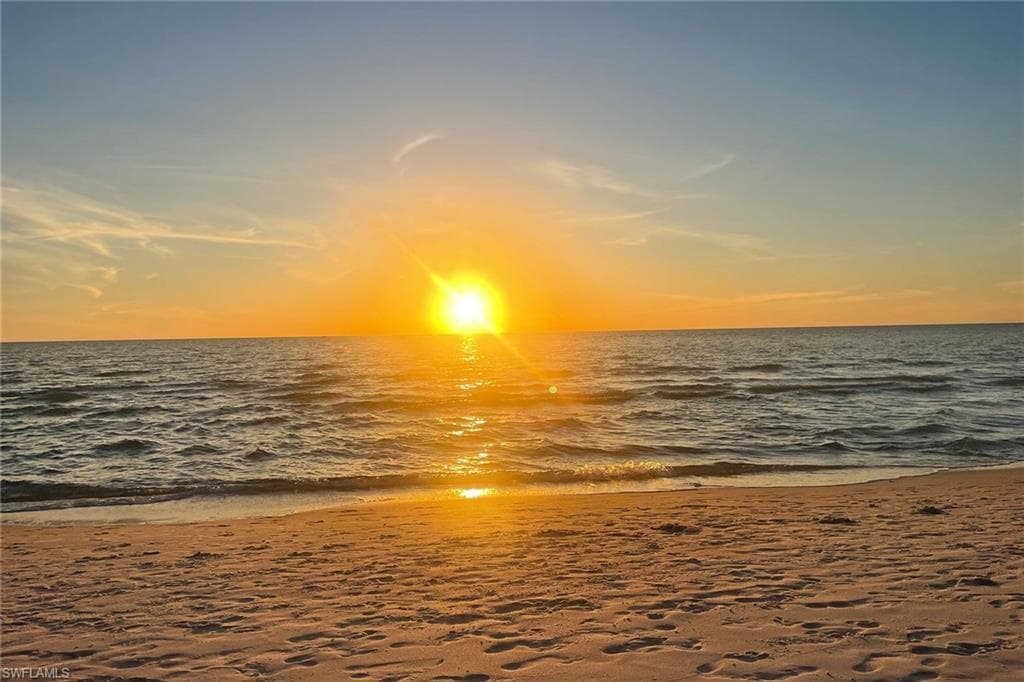 222 Harbour Dr 116, Naples, FL 34103-37