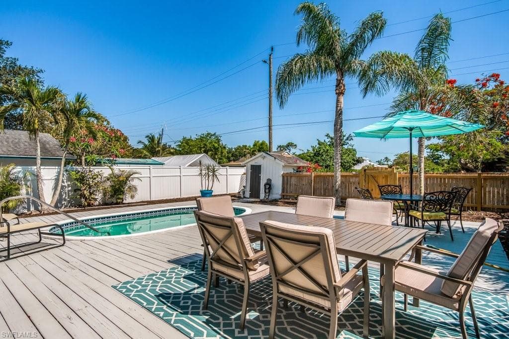 1012 Ridge St, Naples, FL 34103-32