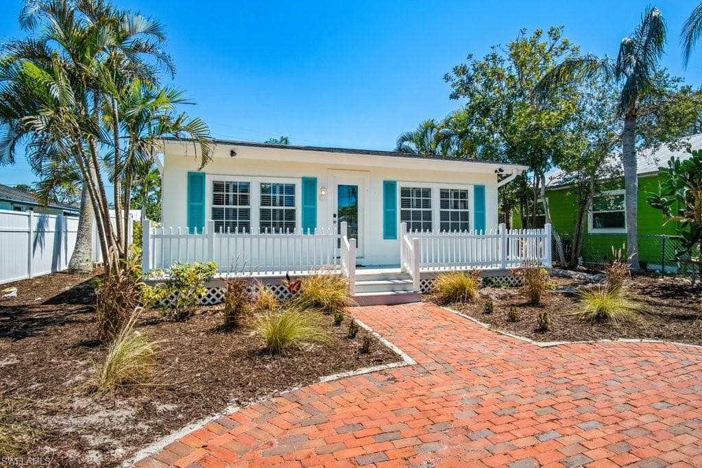 1012 Ridge St, Naples, FL 34103-2