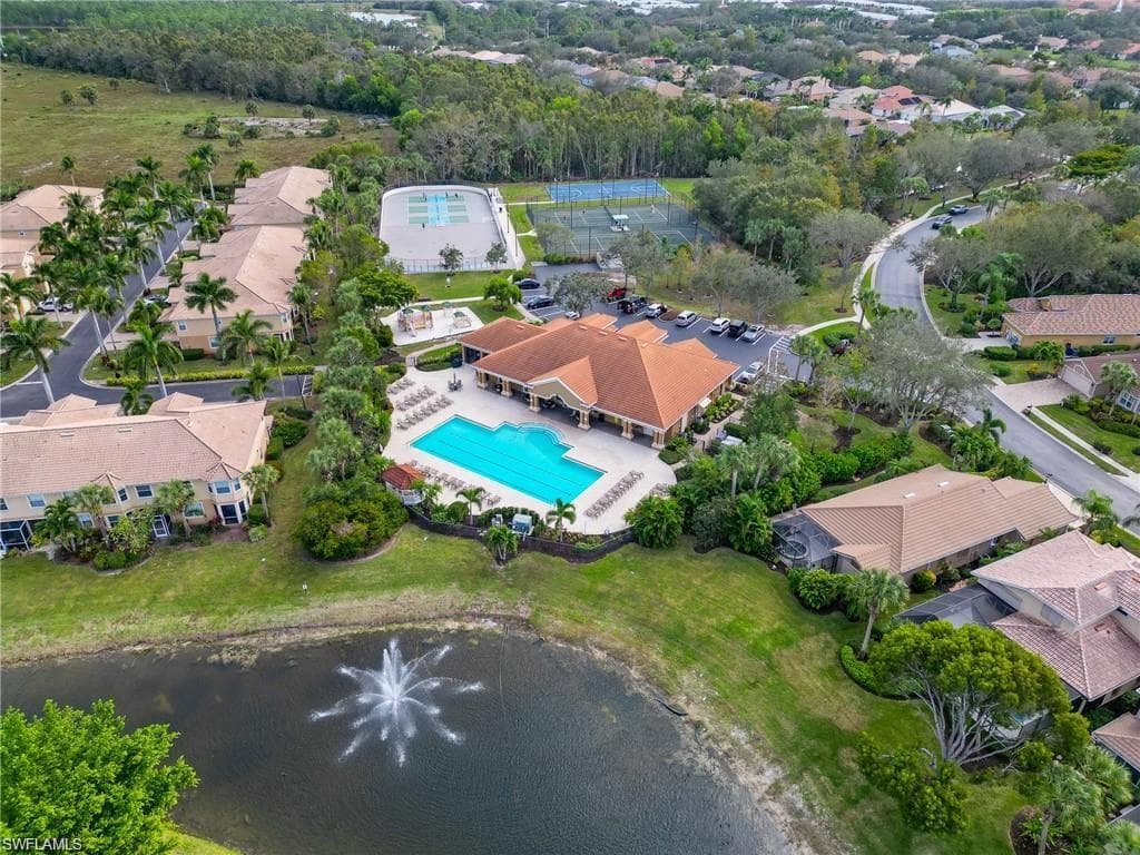 20040 Rookery Dr, Estero, FL 33928-31