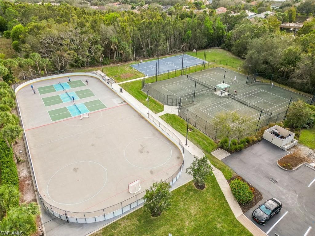 20040 Rookery Dr, Estero, FL 33928-34