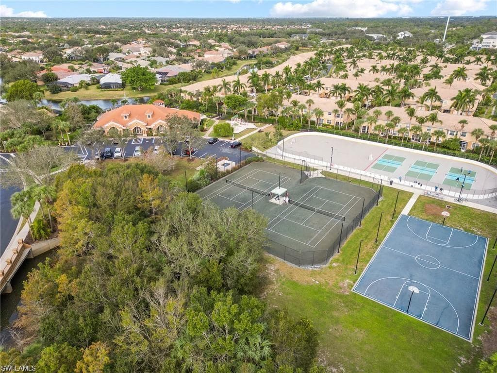 20040 Rookery Dr, Estero, FL 33928-35