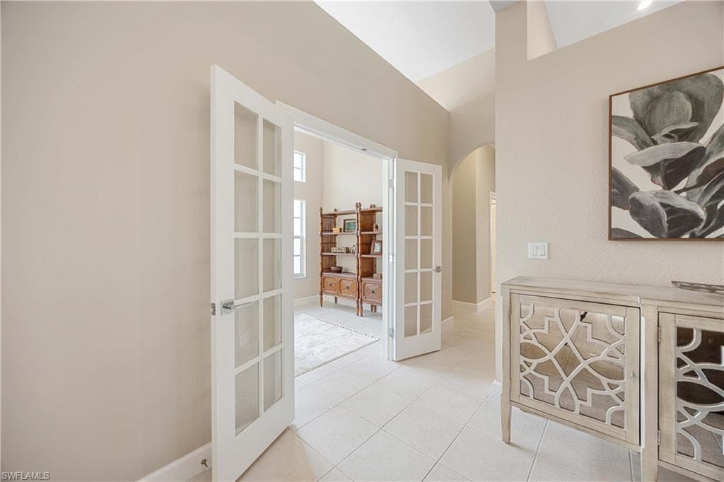 8920 Mustang Island Cir, Naples, FL 34113-10