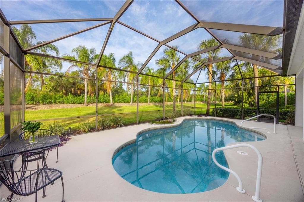 8920 Mustang Island Cir, Naples, FL 34113-14