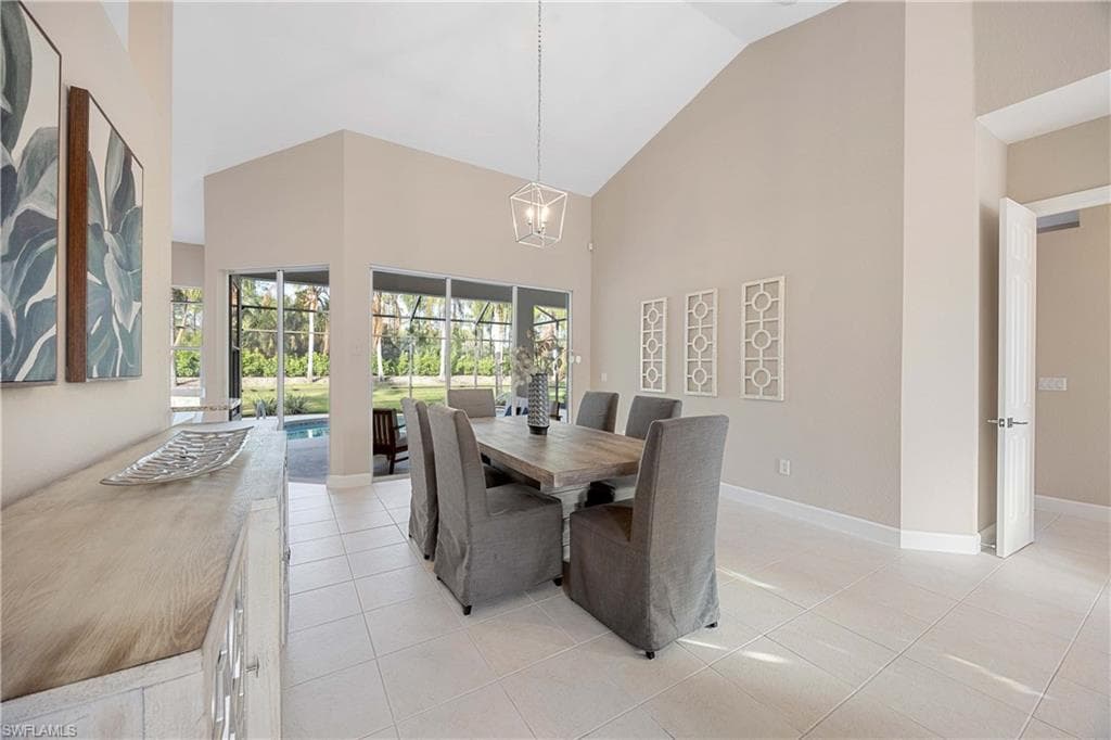 8920 Mustang Island Cir, Naples, FL 34113-21