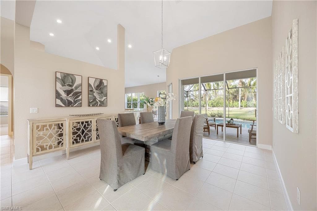 8920 Mustang Island Cir, Naples, FL 34113-22
