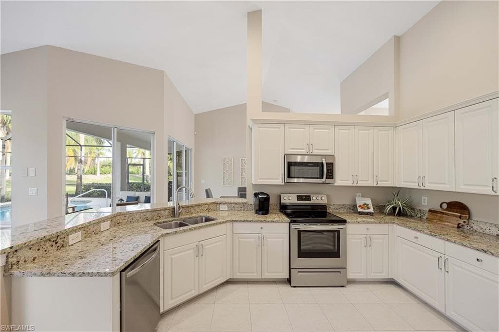 8920 Mustang Island Cir, Naples, FL 34113-29