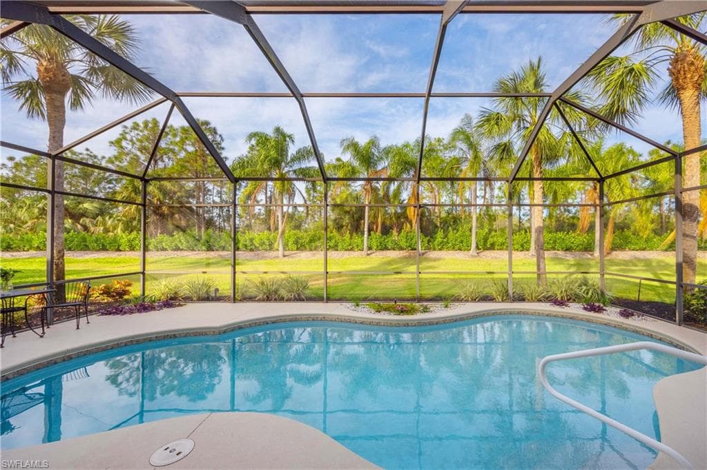 8920 Mustang Island Cir, Naples, FL 34113-4