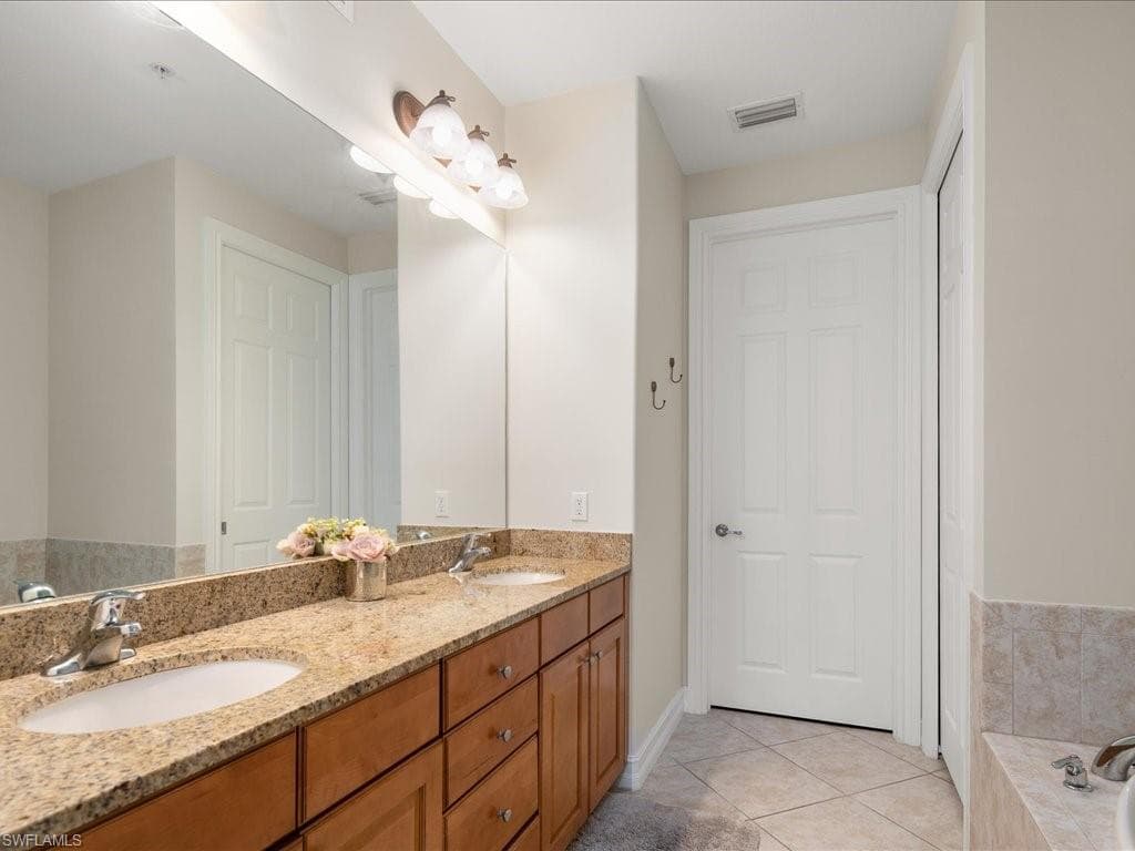 9151 Delano St 9705, Naples, FL 34113-14