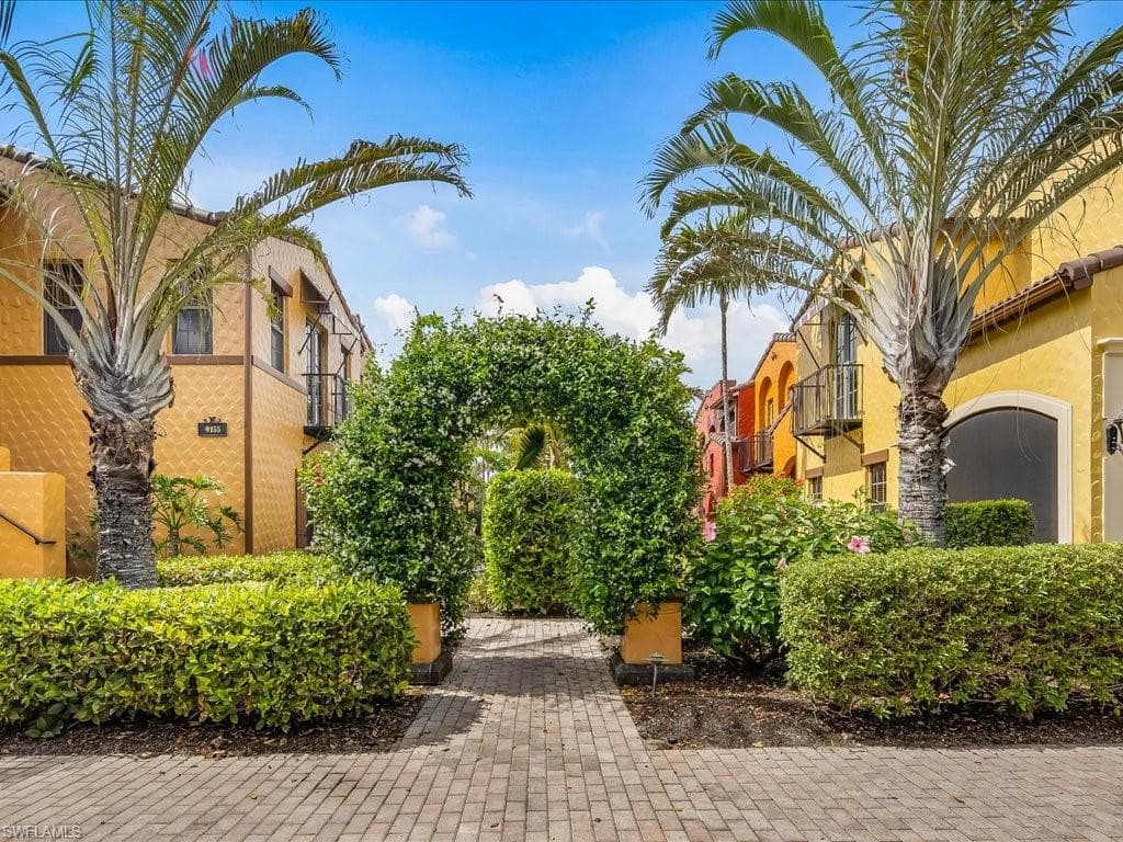 9151 Delano St 9705, Naples, FL 34113-27