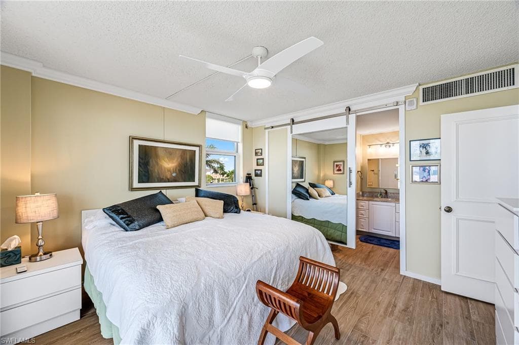 180 Seaview Ct 417, Marco Island, FL 34145-17