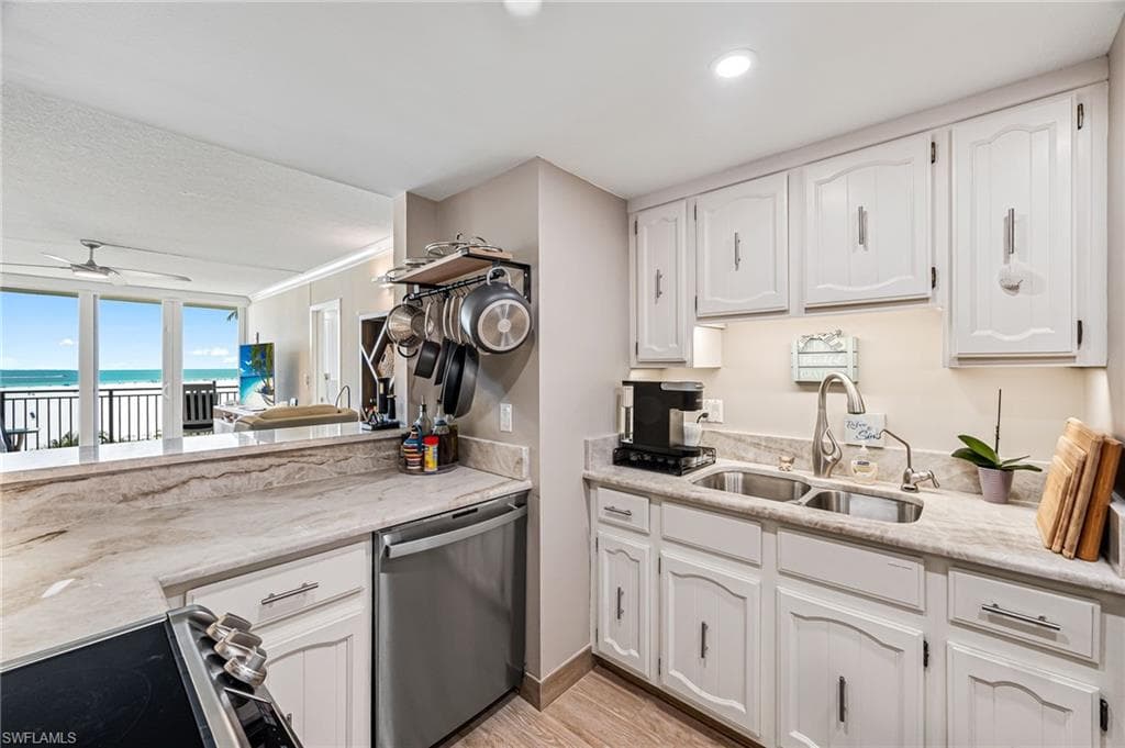180 Seaview Ct 417, Marco Island, FL 34145-3