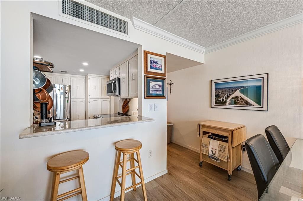 180 Seaview Ct 417, Marco Island, FL 34145-6