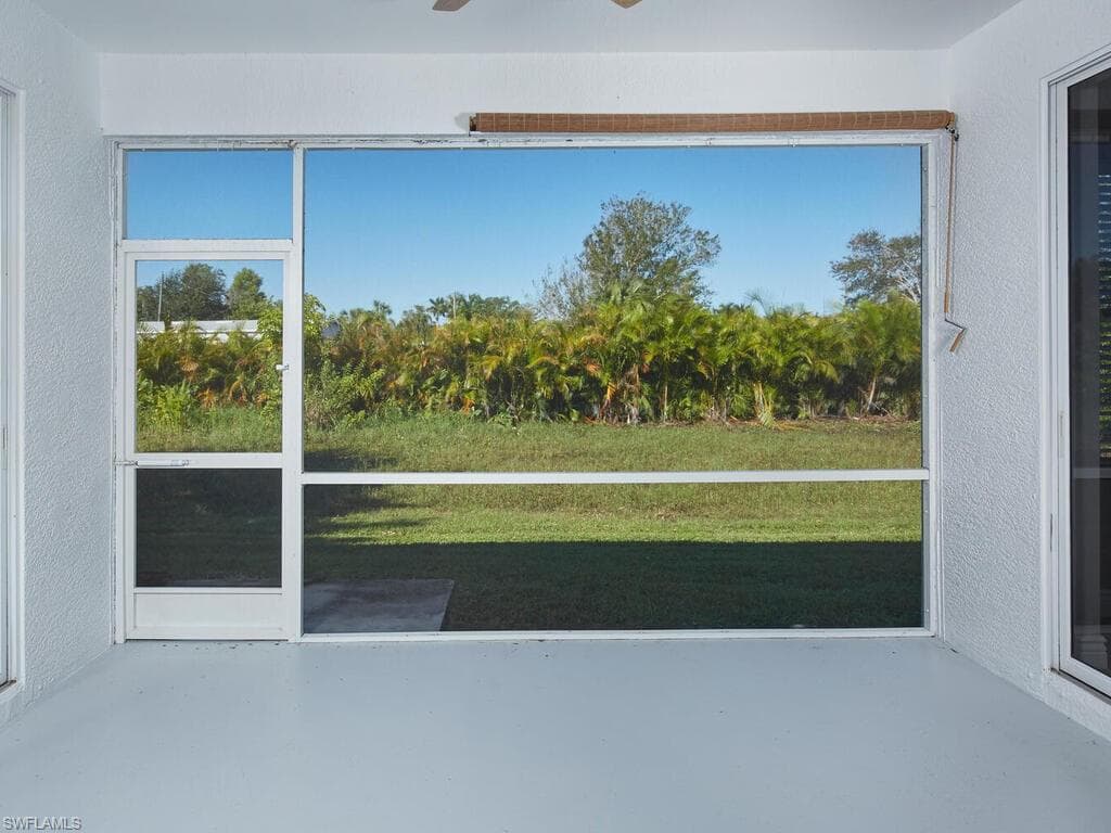 18307 Royal Hammock Blvd, Naples, FL 34114-10