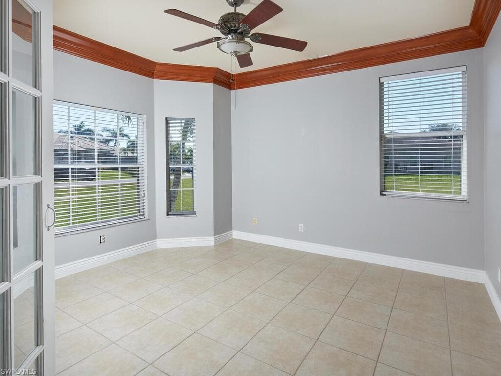 18307 Royal Hammock Blvd, Naples, FL 34114-4